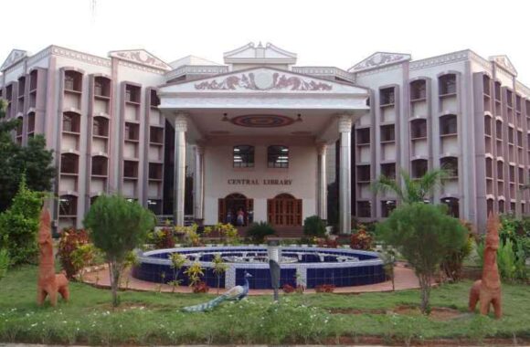 TOP 10 BEST ENGINEERING COLLEGE IN NOIDA