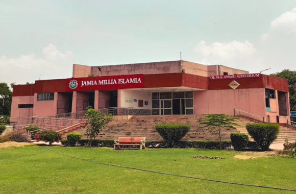 TOP 10 BEST ENGINEERING COLLEGE IN NOIDA